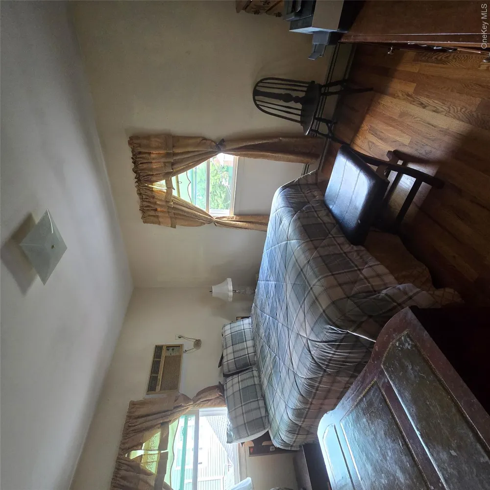 148 Cedar Street Valley Stream, NY 11580