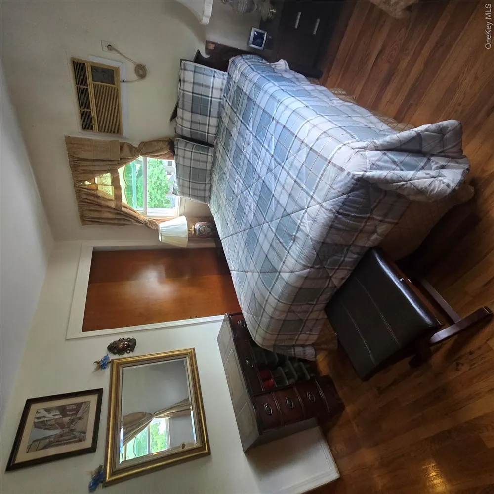 148 Cedar Street Valley Stream, NY 11580