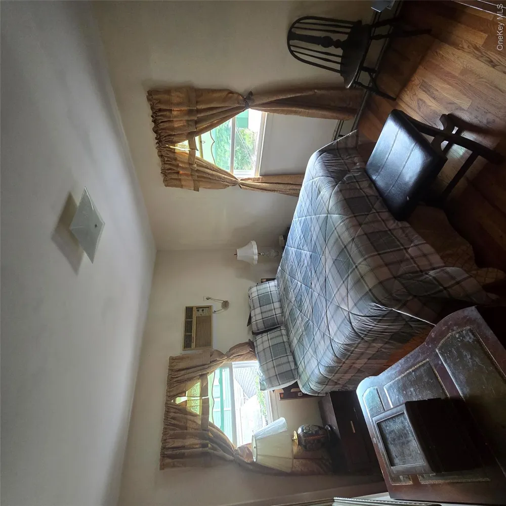 148 Cedar Street Valley Stream, NY 11580