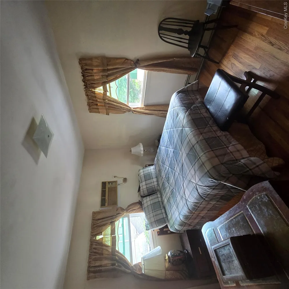 148 Cedar Street Valley Stream, NY 11580