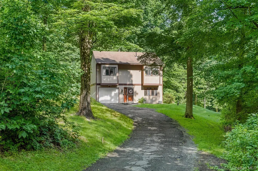 66 Whitetail Run Chester, NY 10918