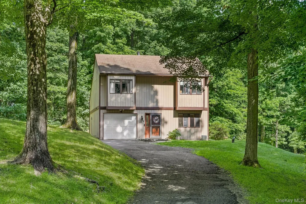 66 Whitetail Run Chester, NY 10918
