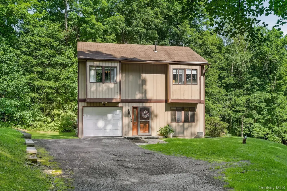 66 Whitetail Run Chester, NY 10918