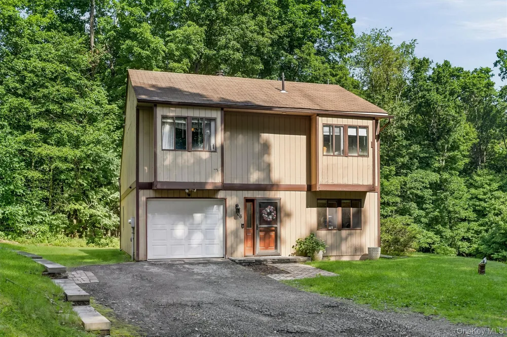 66 Whitetail Run Chester, NY 10918