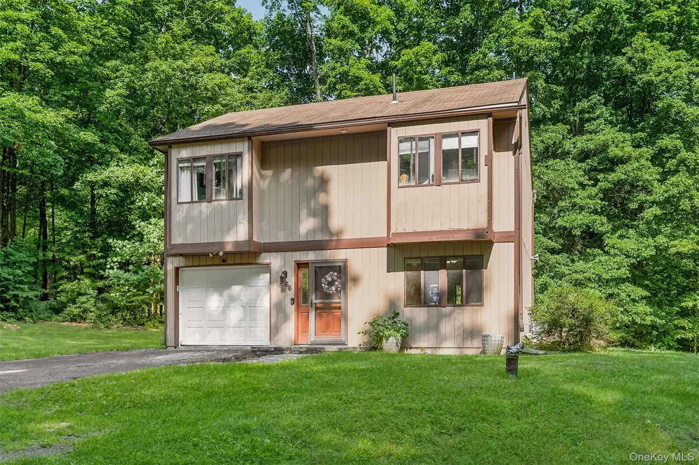66 Whitetail Run Chester, NY 10918