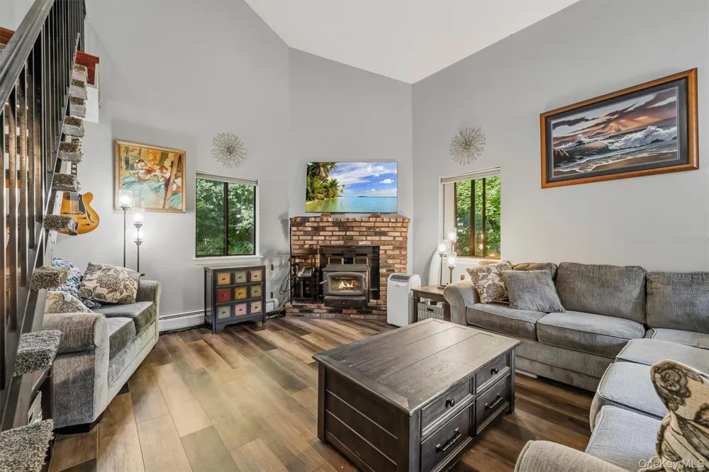 66 Whitetail Run Chester, NY 10918