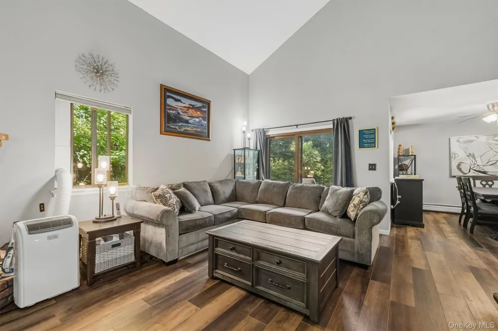66 Whitetail Run Chester, NY 10918