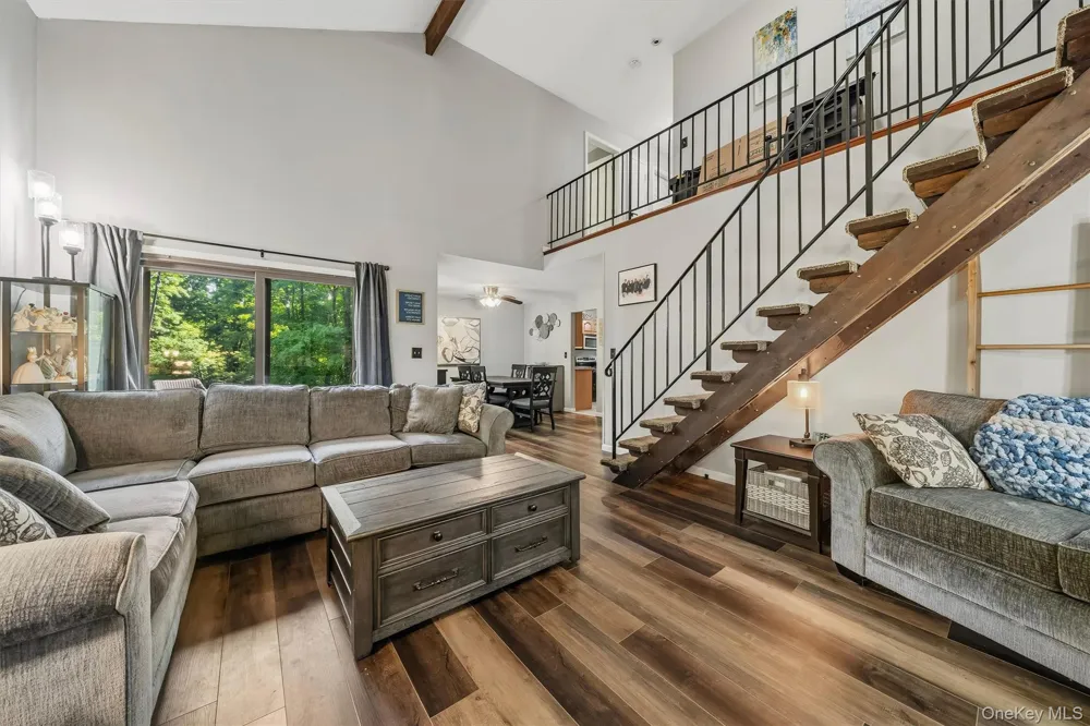 66 Whitetail Run Chester, NY 10918