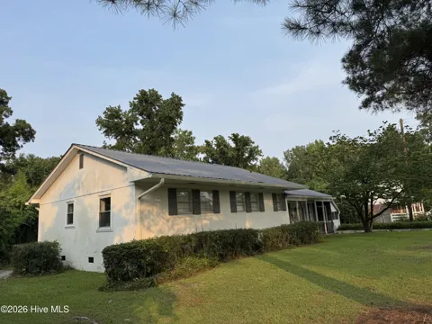 932 Roberdel Road