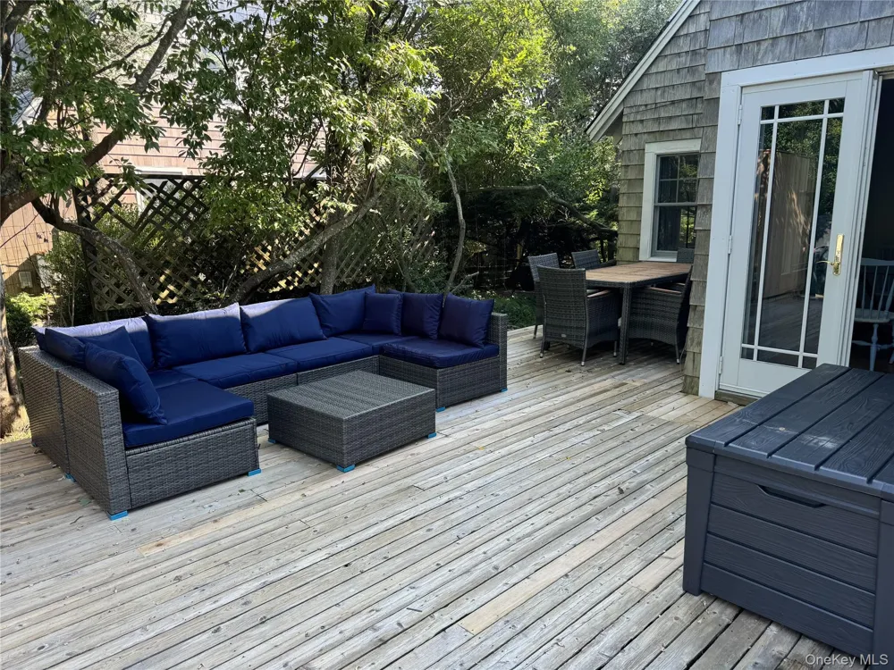 46 crescent Avenue Seaview, NY 11770