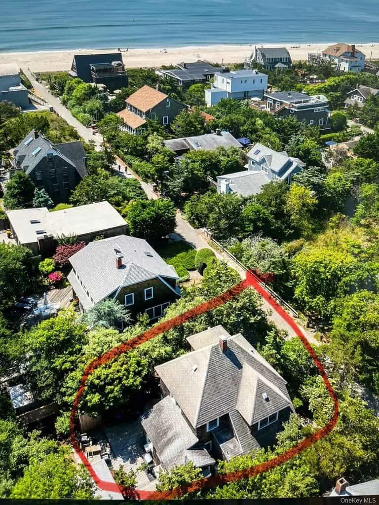 46 crescent Avenue Seaview, NY 11770