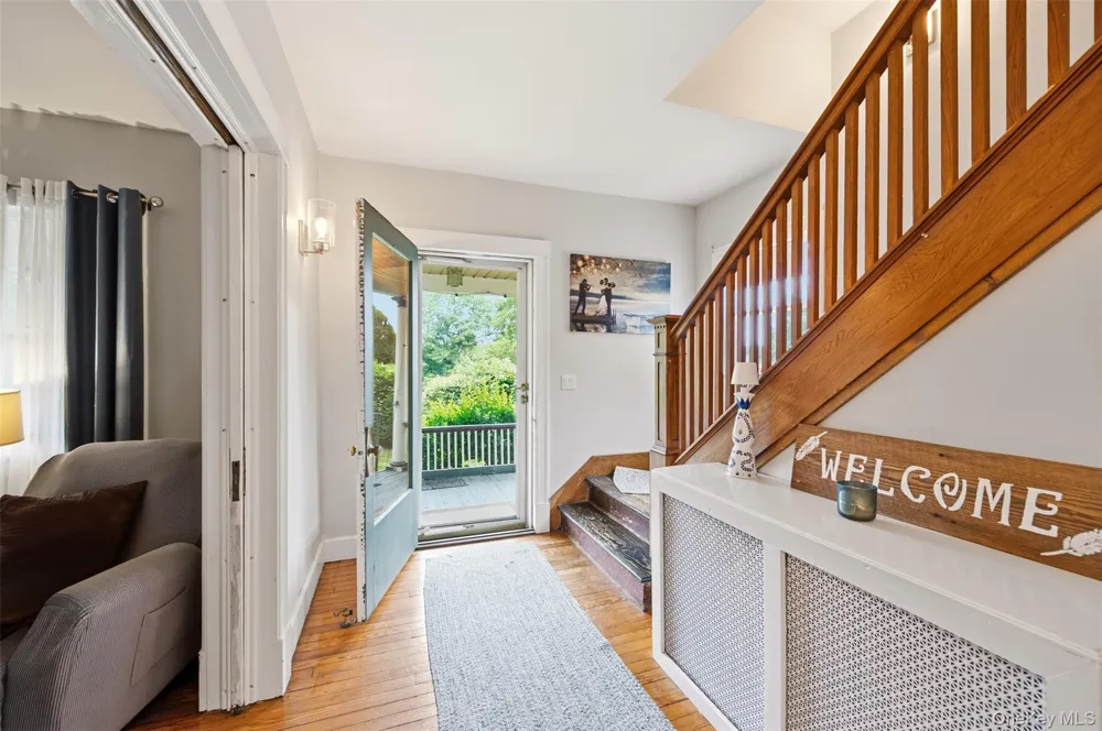 863 Lake Road Huntington, NY 11743