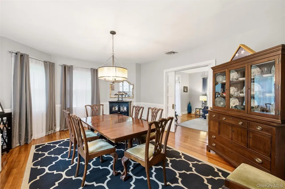 863 Lake Road Huntington, NY 11743