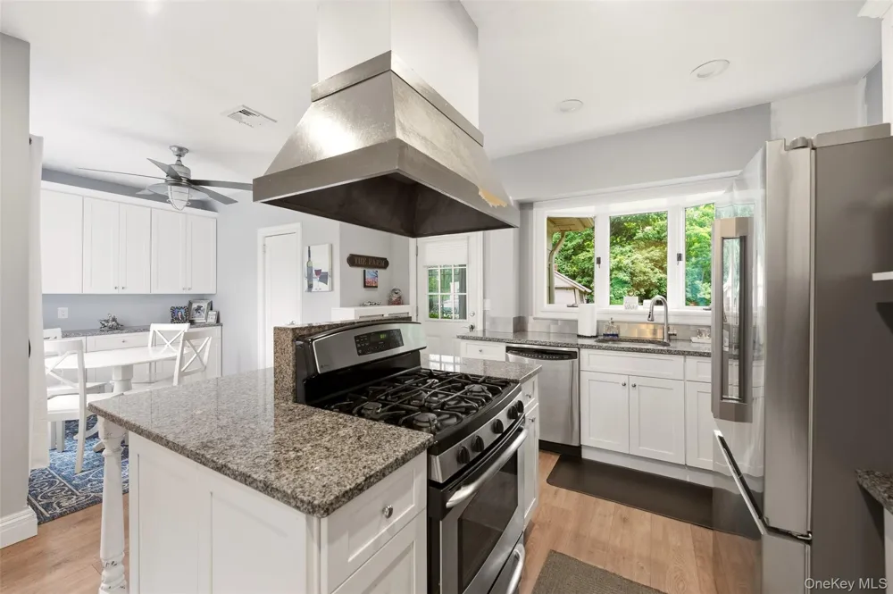 863 Lake Road Huntington, NY 11743