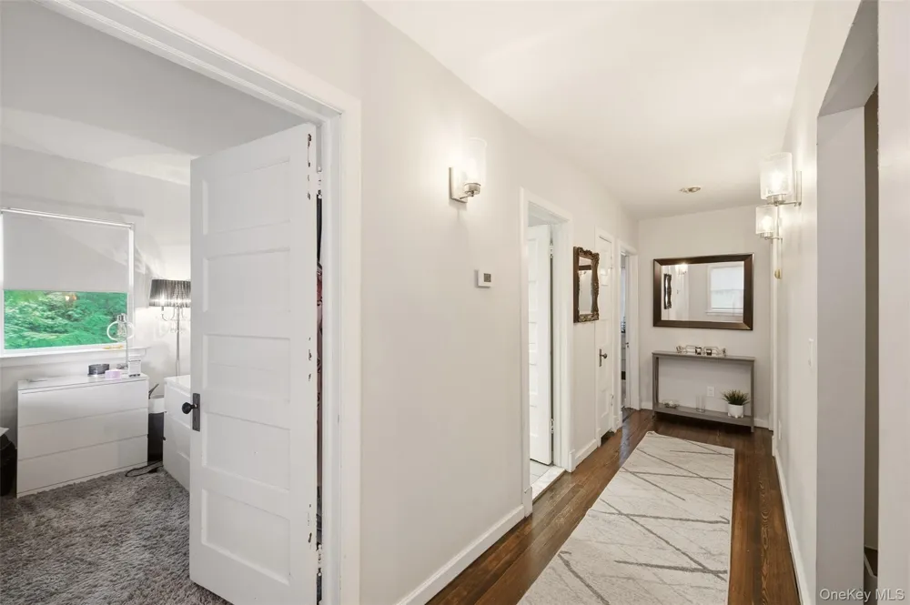863 Lake Road Huntington, NY 11743