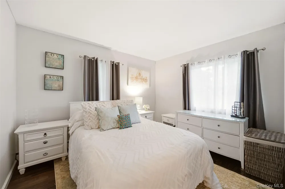 863 Lake Road Huntington, NY 11743