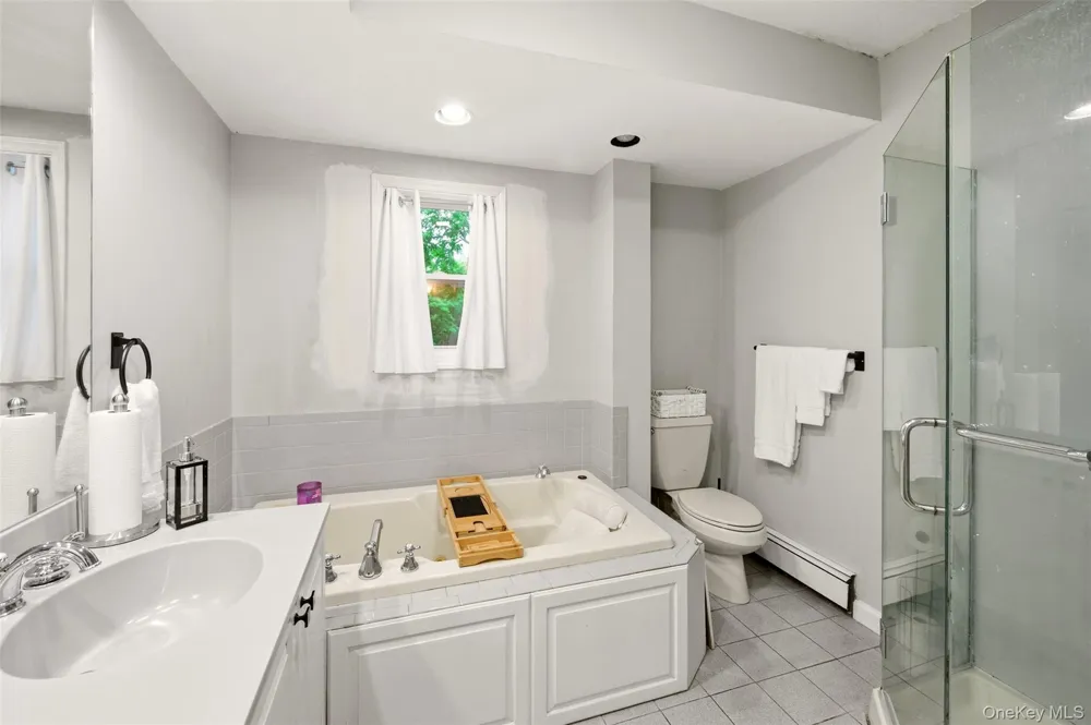 863 Lake Road Huntington, NY 11743