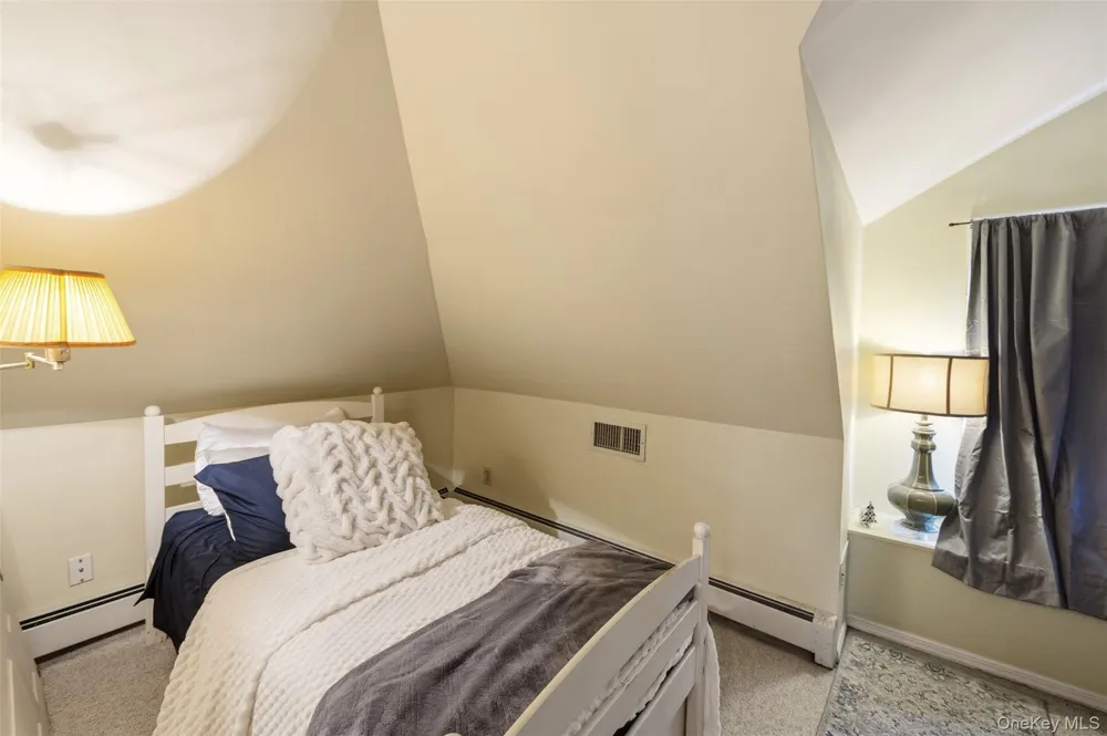 863 Lake Road Huntington, NY 11743