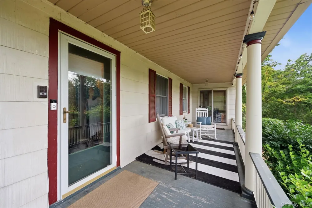863 Lake Road Huntington, NY 11743