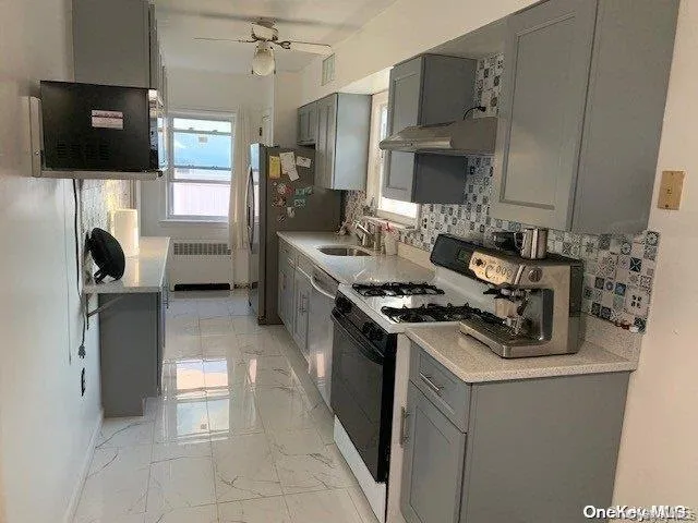 187 Perry Street Hempstead, NY 11550
