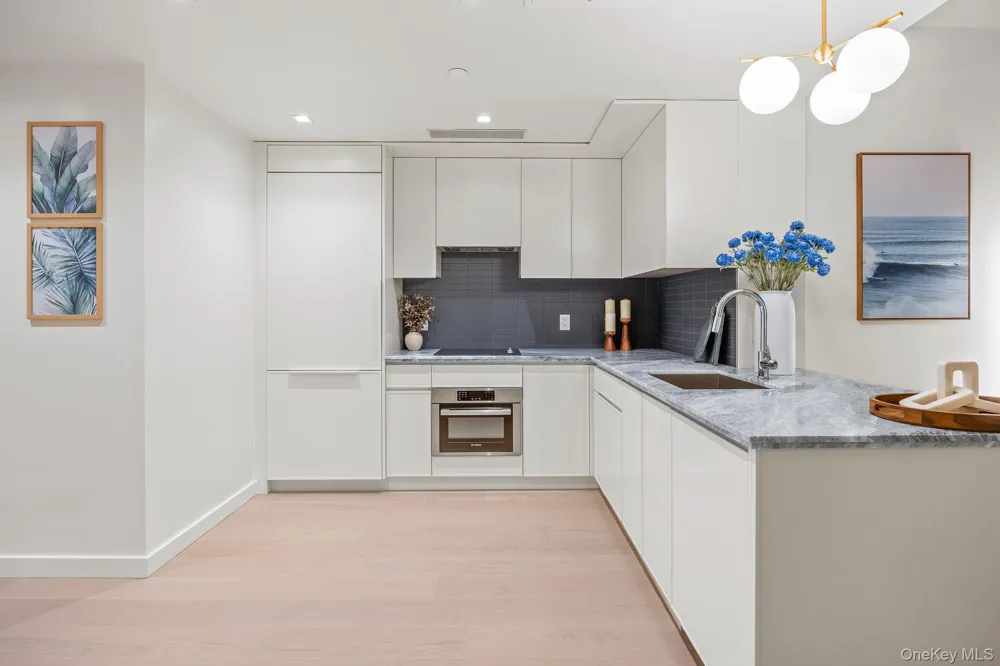 58-01 Queens Boulevard #9C Woodside, NY 11377
