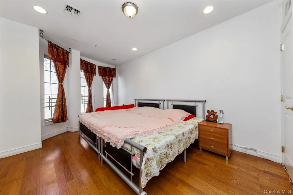 10716 37TH AVENUE #3B Corona, NY 11368
