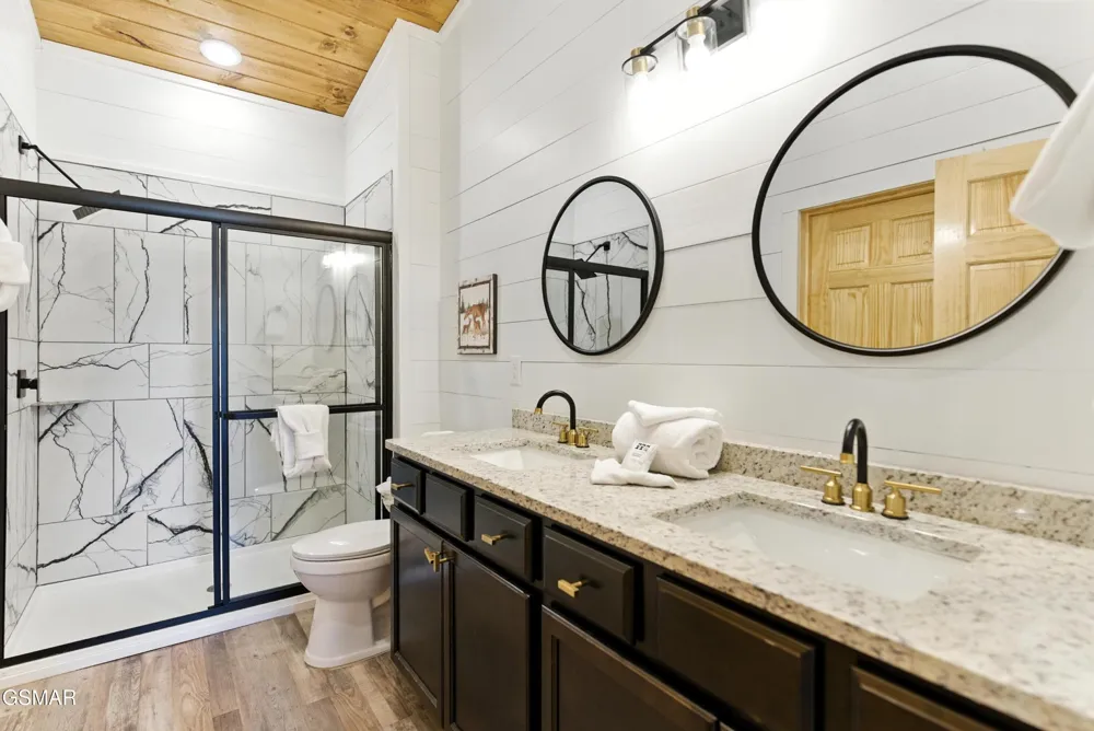 576 Dollywood Lane #1 Pigeon Forge, TN 37863