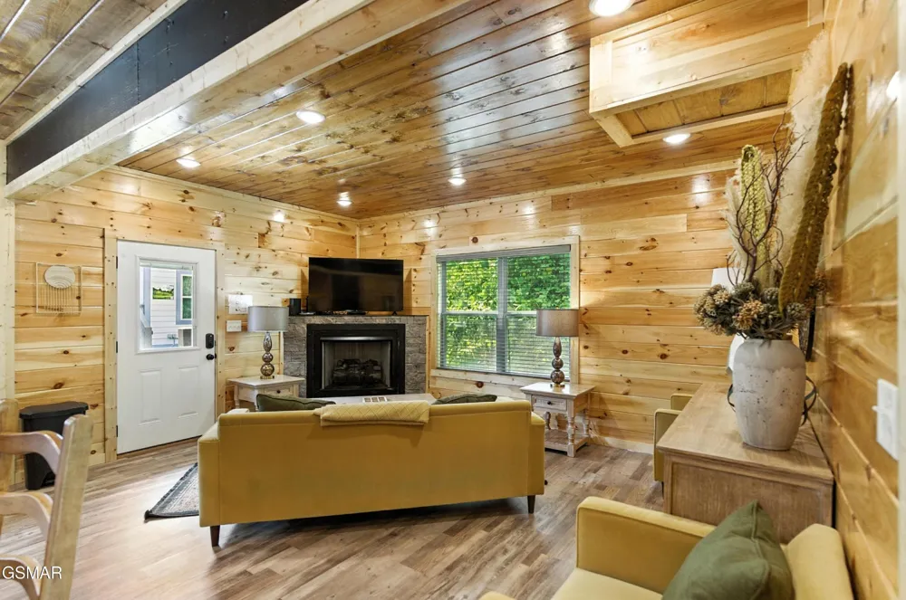 576 Dollywood Lane #1 Pigeon Forge, TN 37863