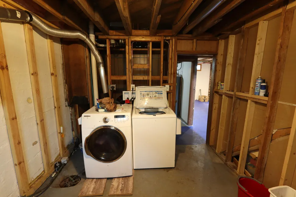 105 Atlantic Avenue E Badger, MN 56714