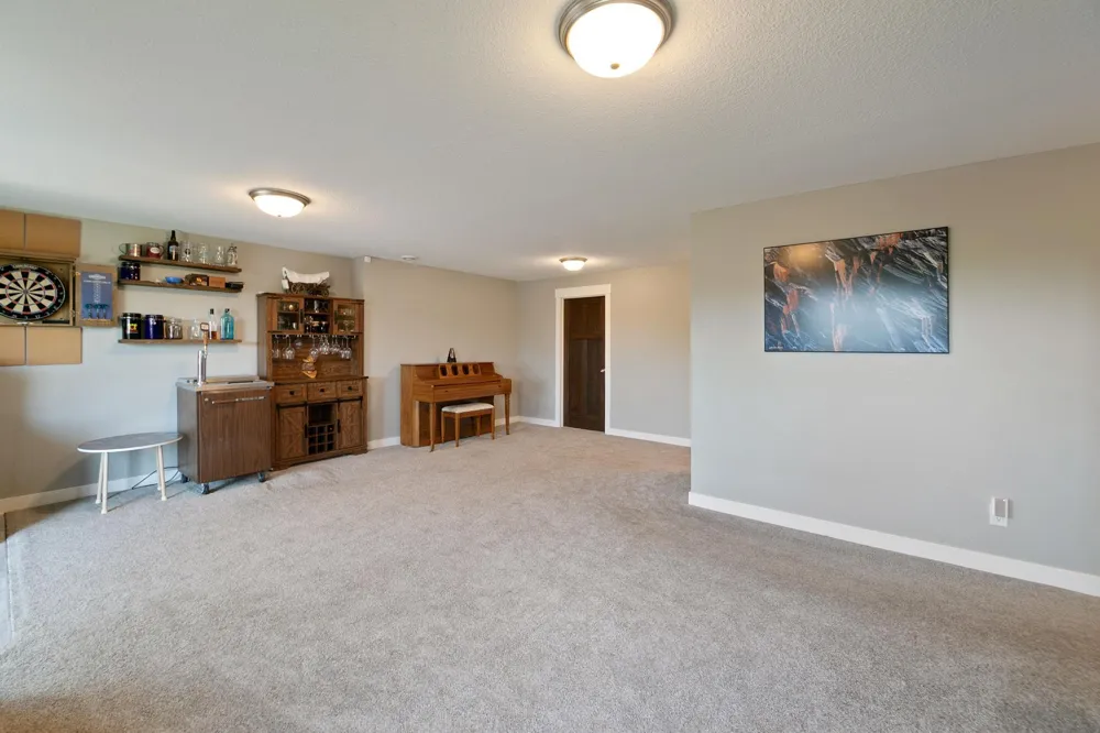1106 Rolling Hills Drive NW Montgomery, MN 56069