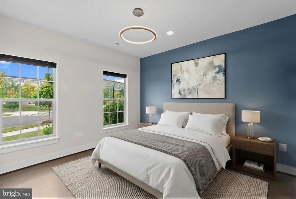 5284 RIDGEVIEW RETREAT DRIVE Chantilly, VA 20151