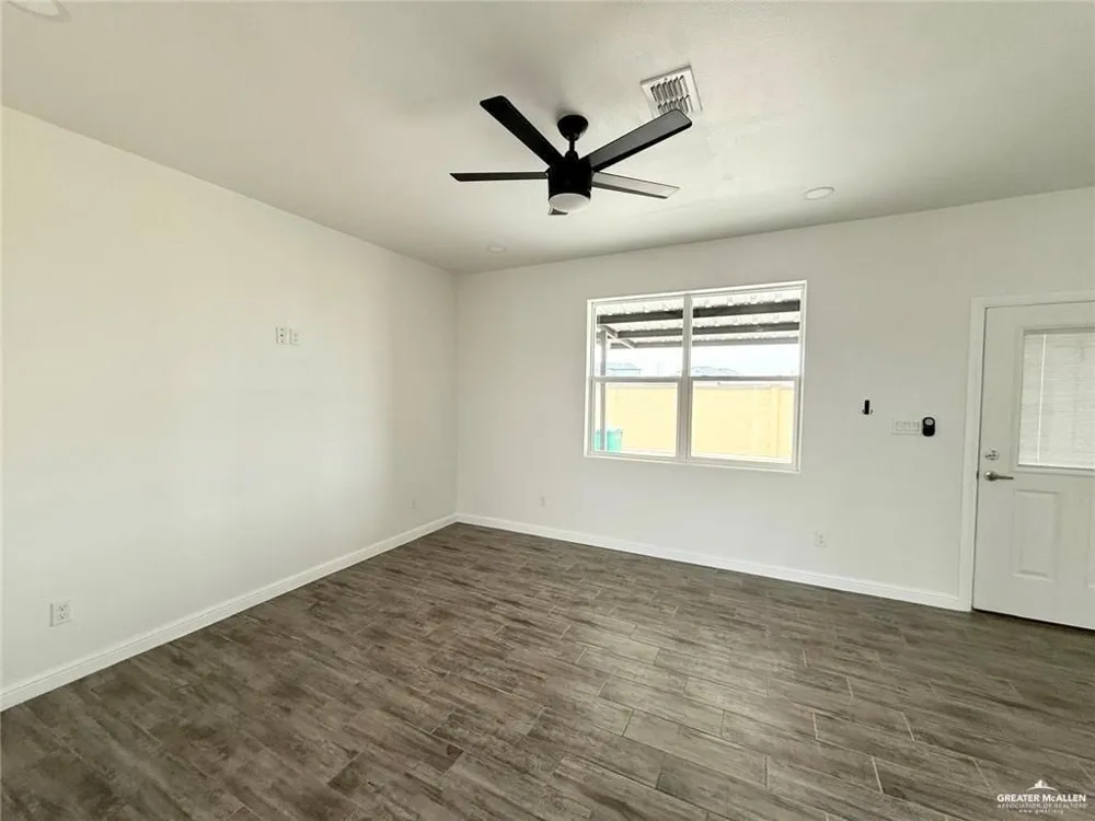 5401 Crown Point Pharr, TX 78577