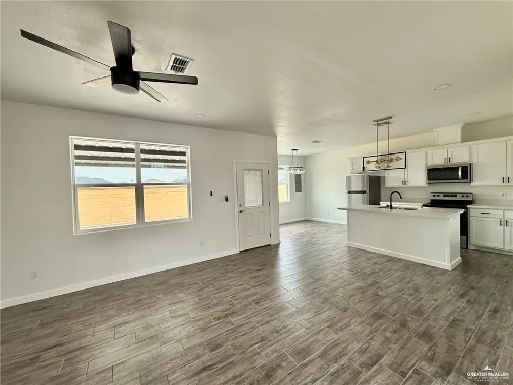 5401 Crown Point Pharr, TX 78577