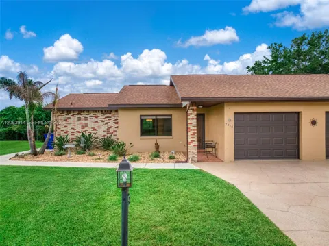 2418 Hidden Creek Cir