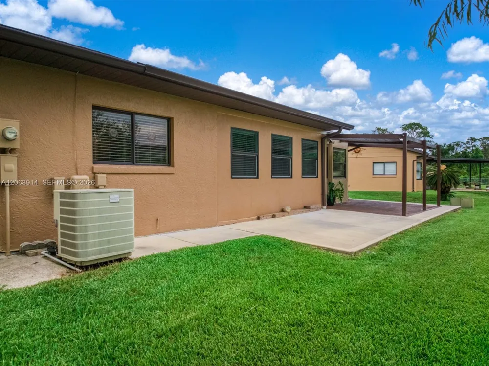 2418 Hidden Creek Cir Sebring, FL 33870