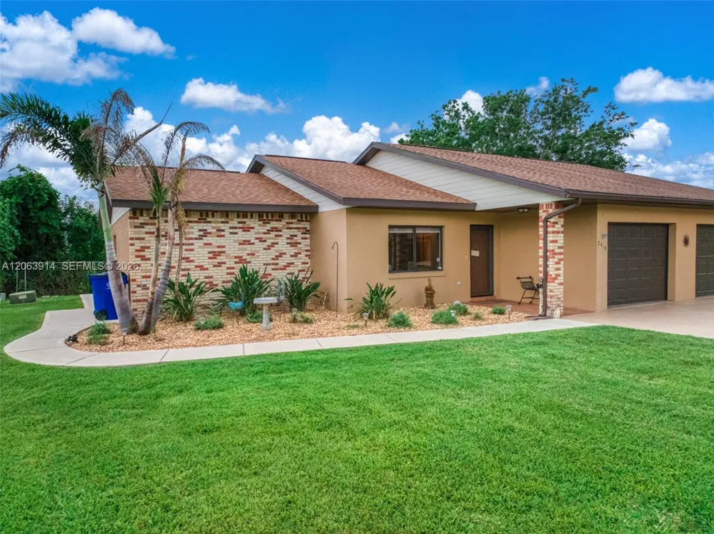2418 Hidden Creek Cir Sebring, FL 33870