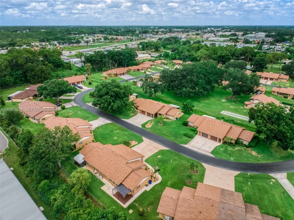 2418 Hidden Creek Cir Sebring, FL 33870