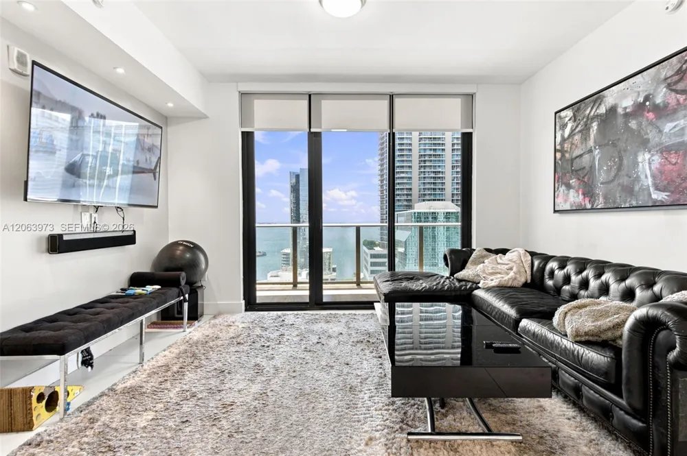 1010 Brickell Ave #2403 Miami, FL 33131