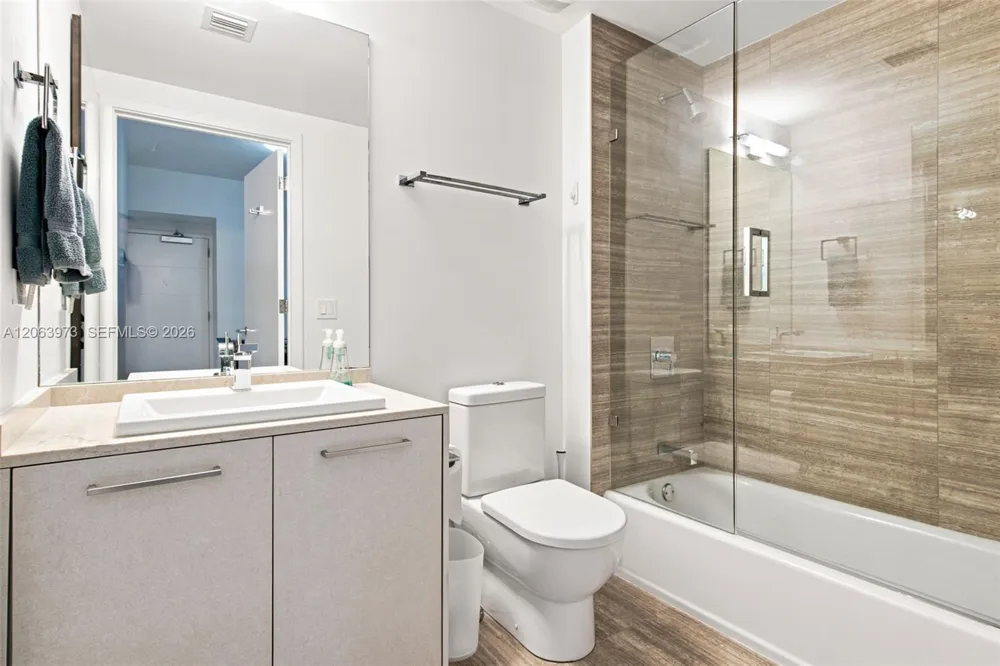 1010 Brickell Ave #2403 Miami, FL 33131