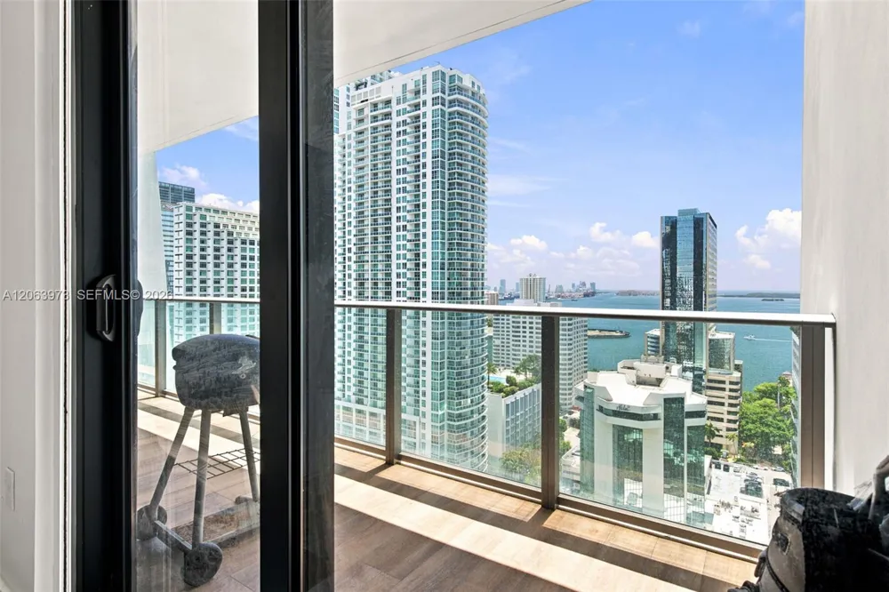 1010 Brickell Ave #2403 Miami, FL 33131