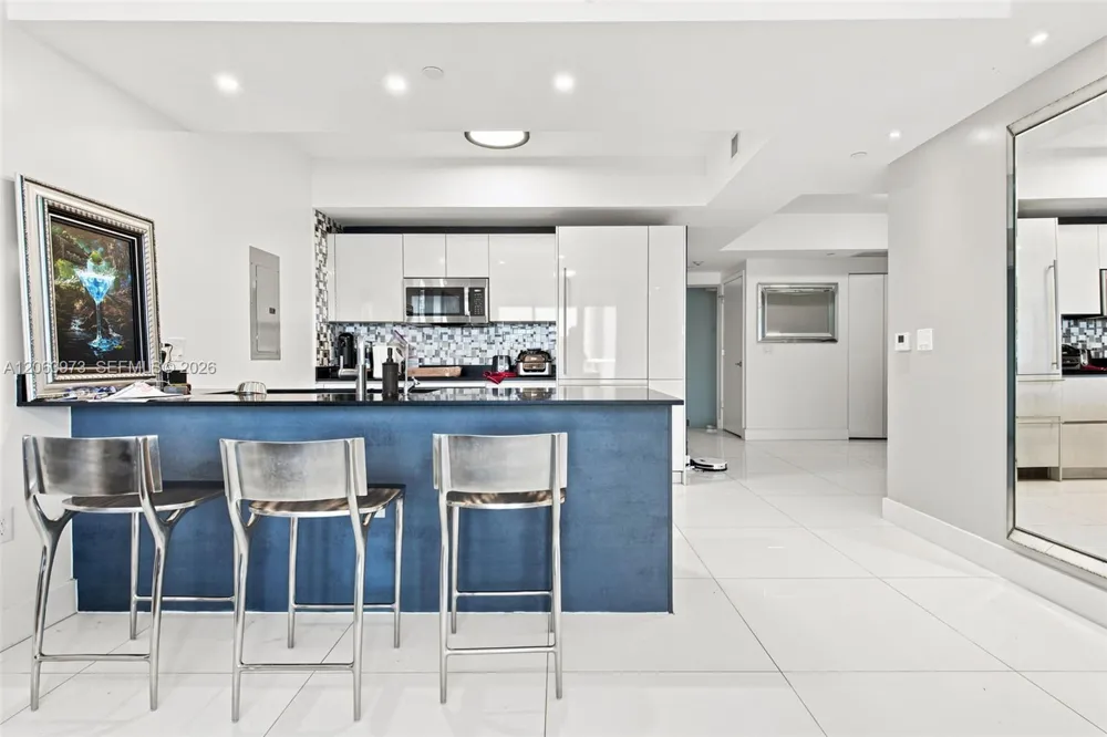 1010 Brickell Ave #2403 Miami, FL 33131
