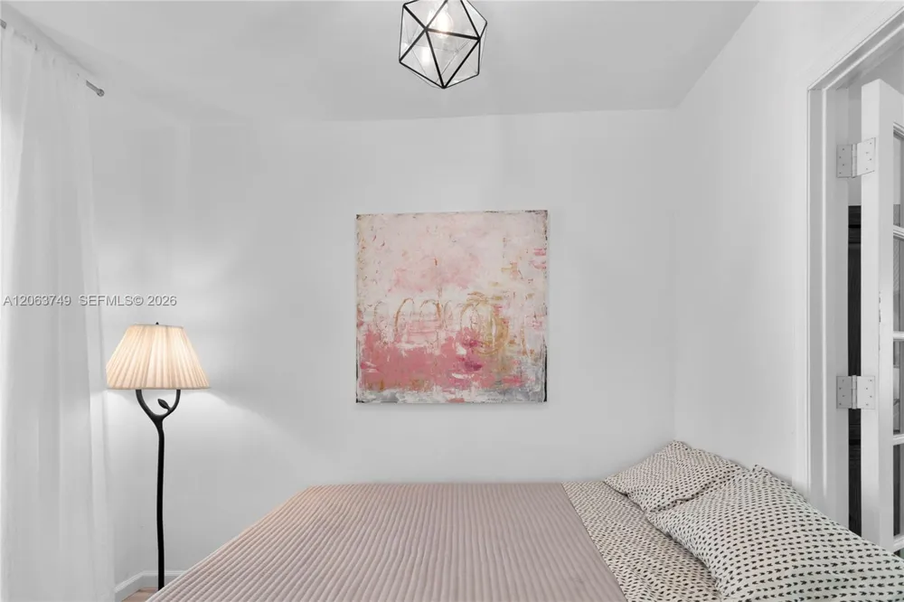 641 Espanola Way #24 Miami Beach, FL 33139