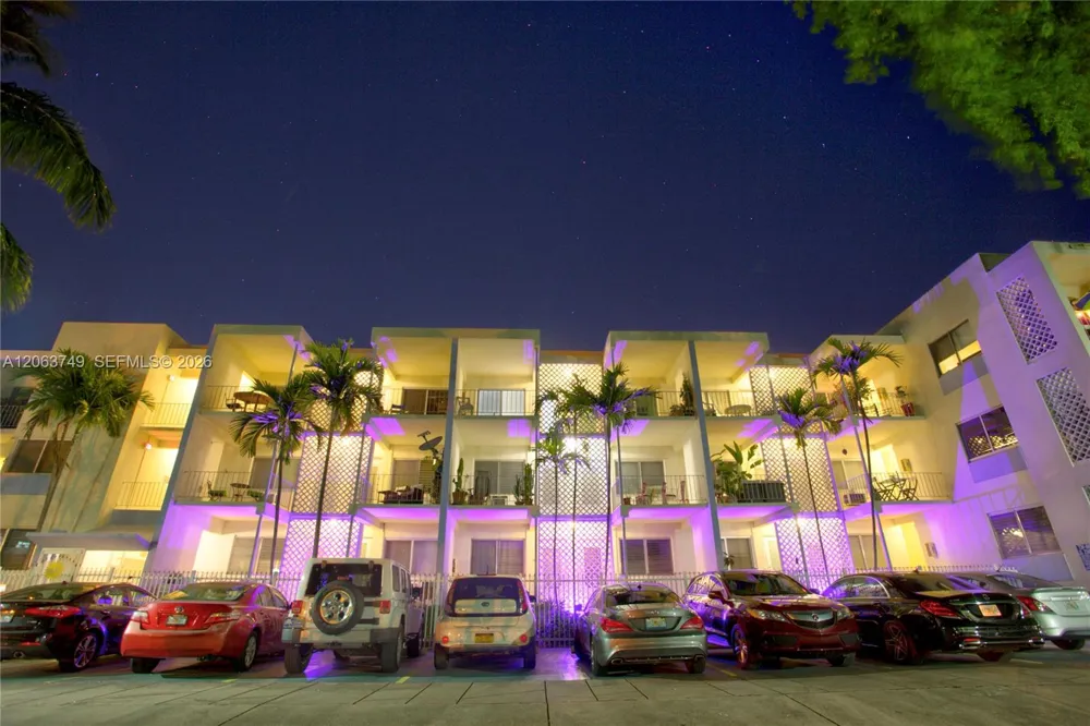 641 Espanola Way #24 Miami Beach, FL 33139