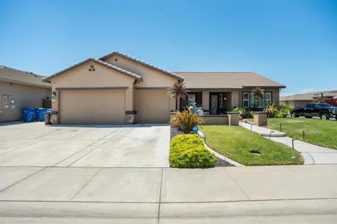 776 Whitaker Way