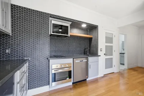 1715 Sonoma Boulevard ##212