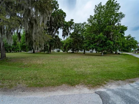 LOT 30 BLK C OXFORD COURT