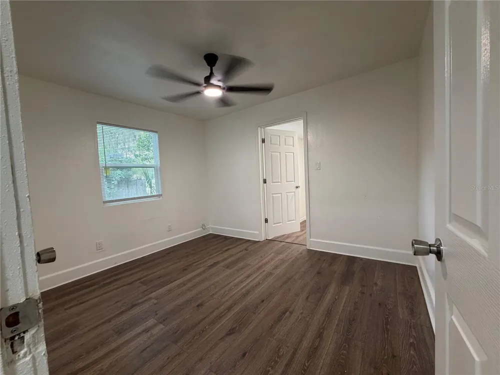 233 S RHODES STREET Mount Dora, FL 32757