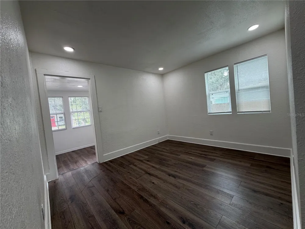 233 S RHODES STREET Mount Dora, FL 32757