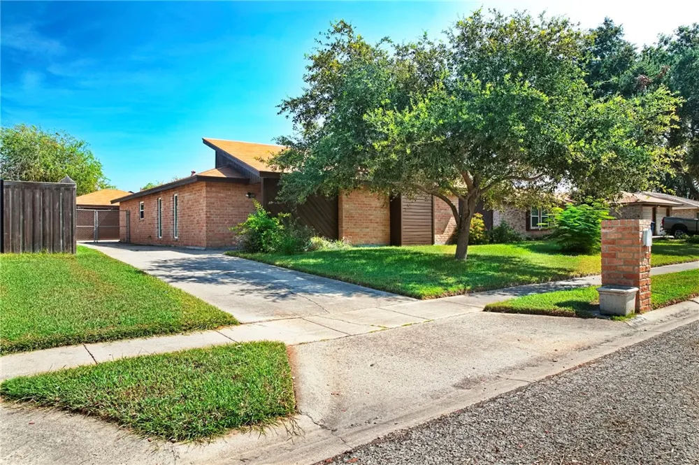 5038 Crestwick Corpus Christi, TX 78413