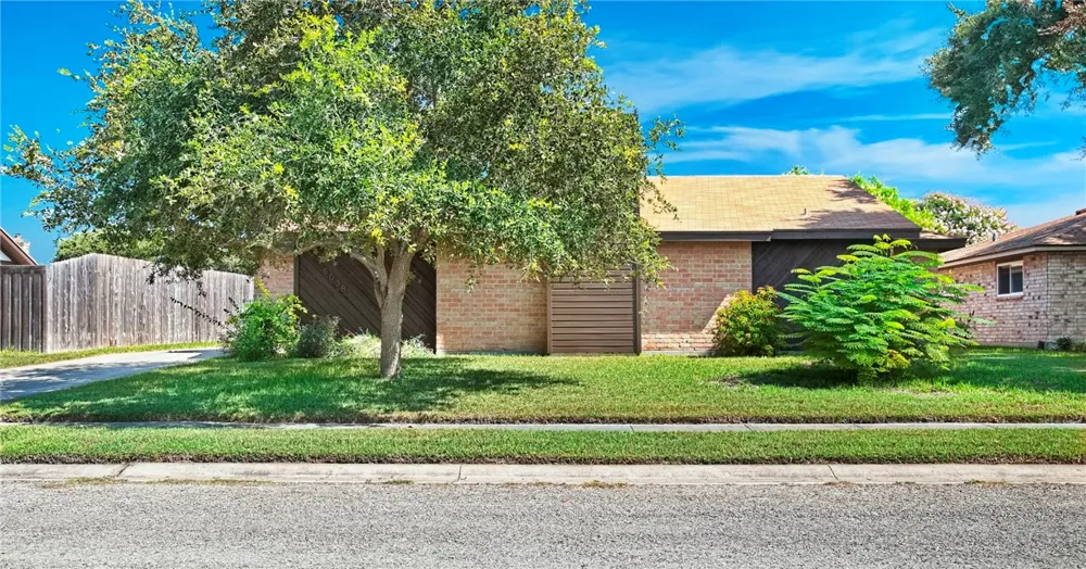 5038 Crestwick Corpus Christi, TX 78413